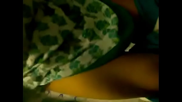 Video – Indian Girl Peeing