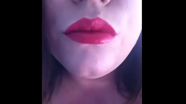 He’s Lips Mad! BBW Tina Snua Talks Dirty Wearing Red Lipstick